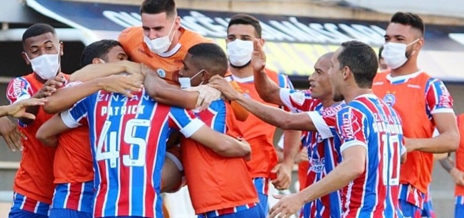Onze jogadores do Bahia testam positivo para Covid-19