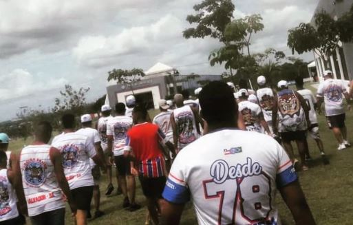 Torcida organizada do Bahia invade CT e ameaça jogadores