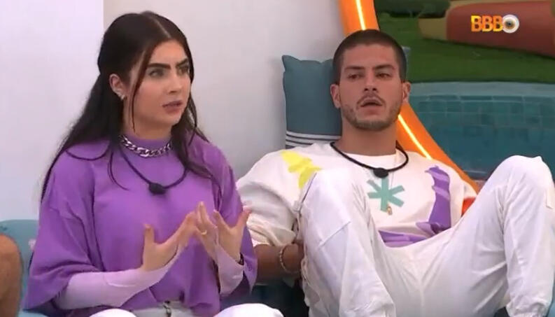 #BBB22 – Arthur Aguiar tenta formar aliança com Jade e vira alvo de Rodrigo