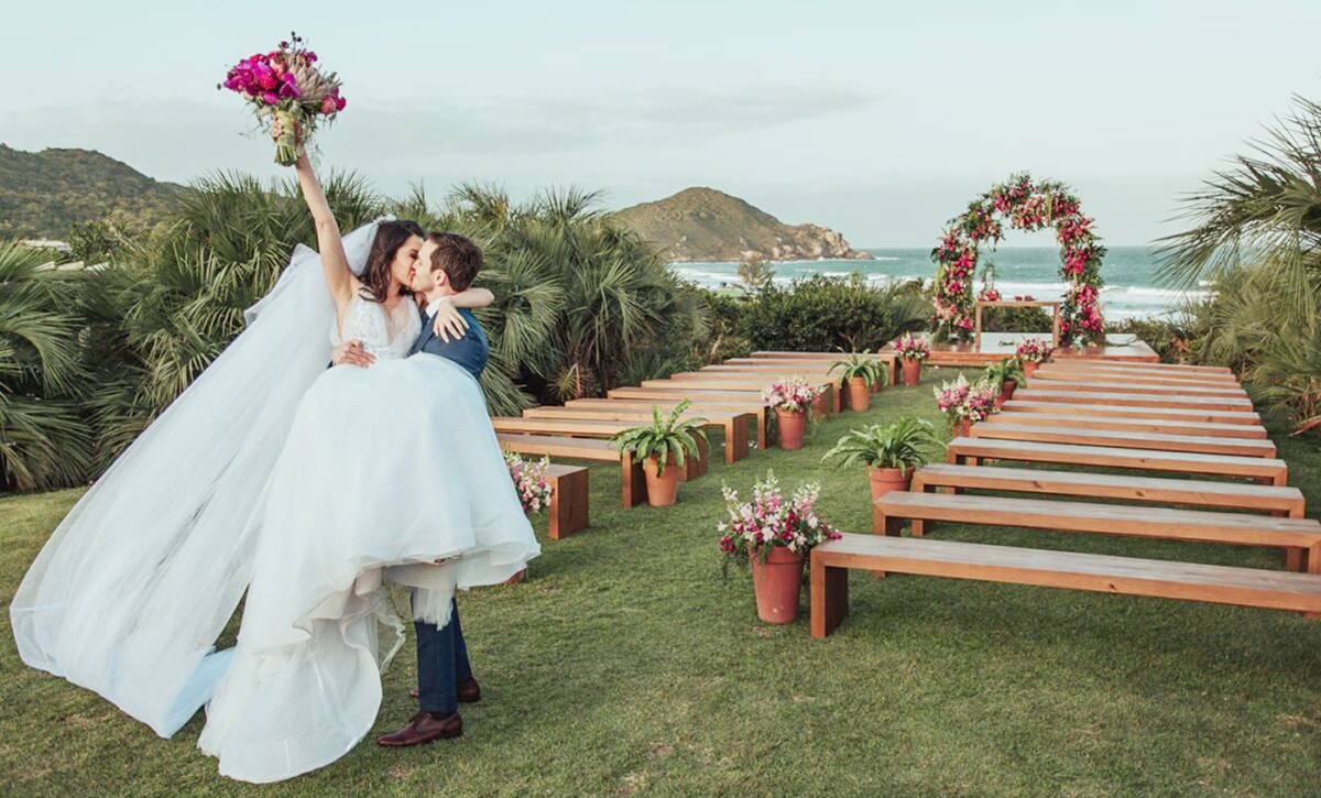 Como planejar um casamento sem gastar muito