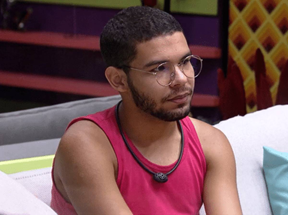 Não tenho mais aliados! Brother se sente sozinho e reclama do clima na casa do BBB22.