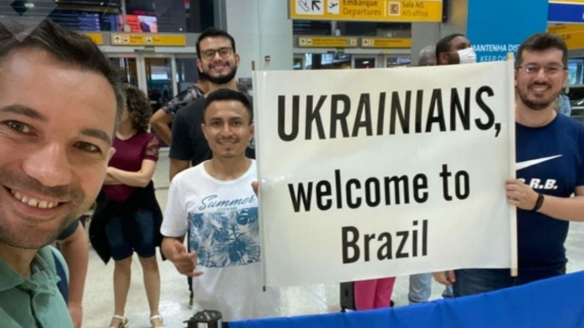 Pastor ucraniano no Brasil recepciona seus compatriotas que se refugiaram em nosso país