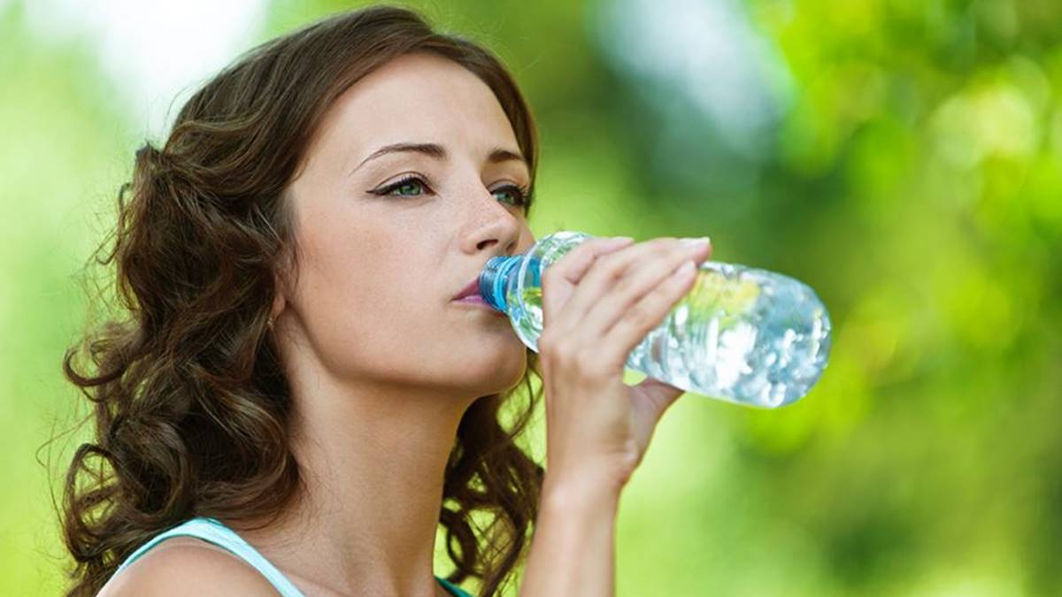 Grave doença é associada ao baixo consumo de água. Bebe pouca água? Fique de olho nas informações a seguir
