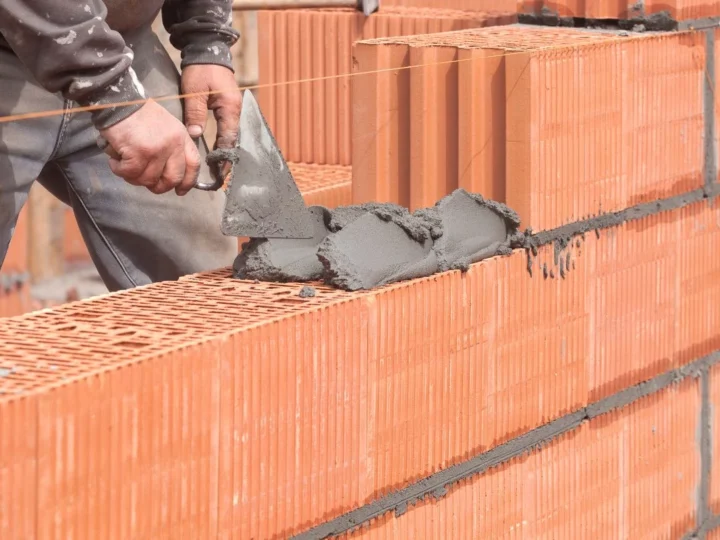 Sonhar com Casa em Construção: Veja o Que Esse Sinal Pode Revelar Sobre Sua Vida