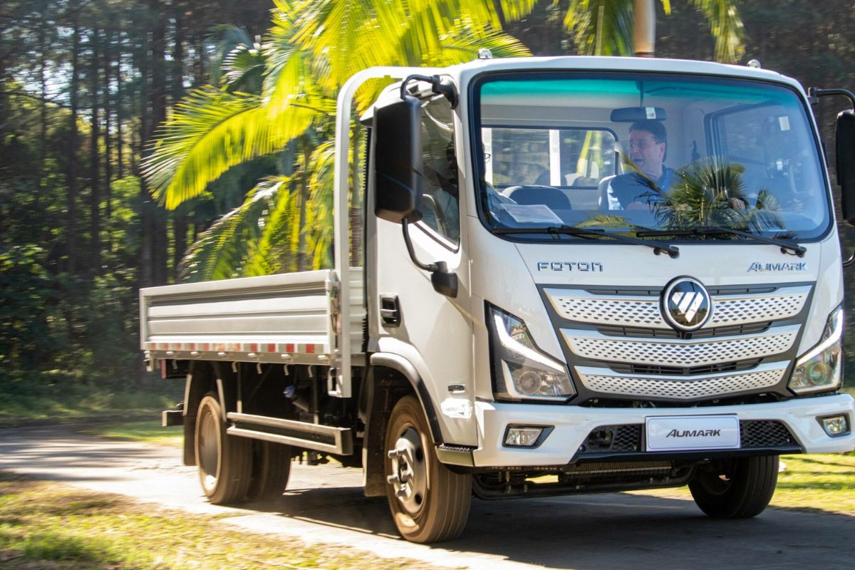 Caminhões chineses no Brasil ganham espaço e pressionam marcas tradicionais