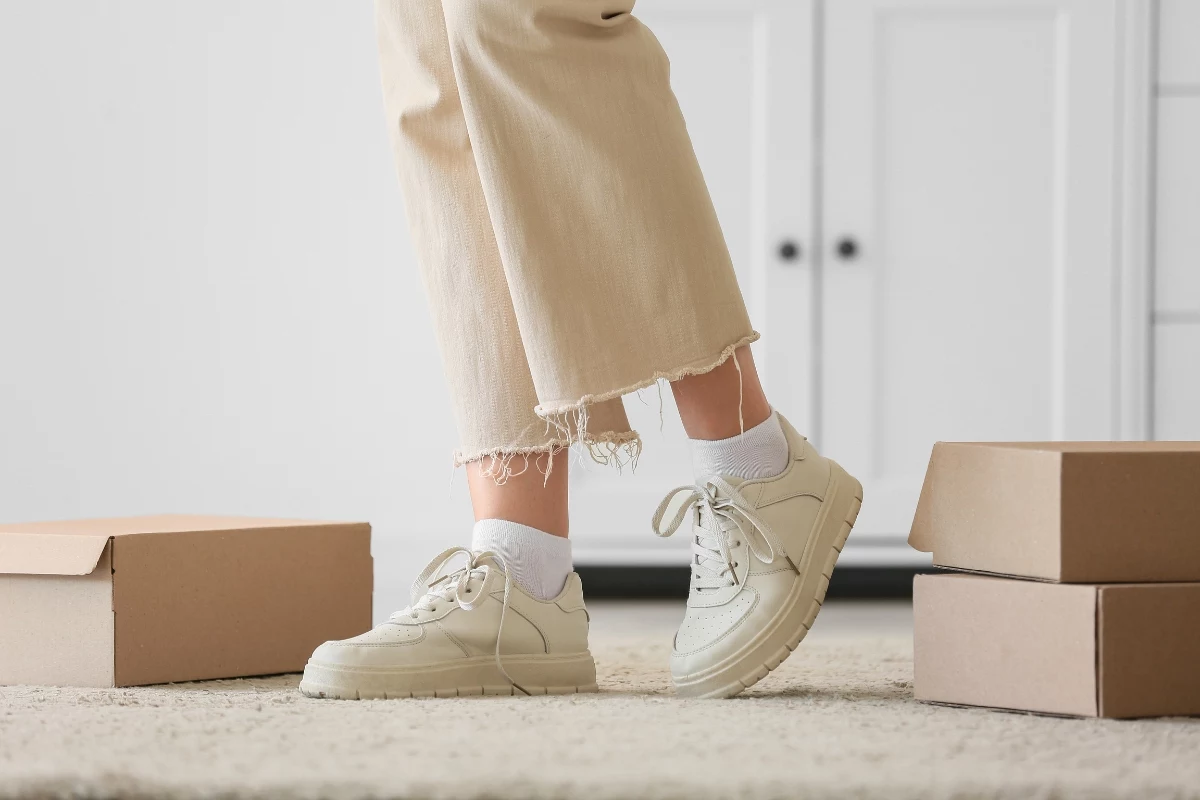 As marcas de tênis branco que estão aparecendo cada vez mais nas ruas em 2026 As marcas de tênis branco que estão aparecendo cada vez mais nas ruas em 2026